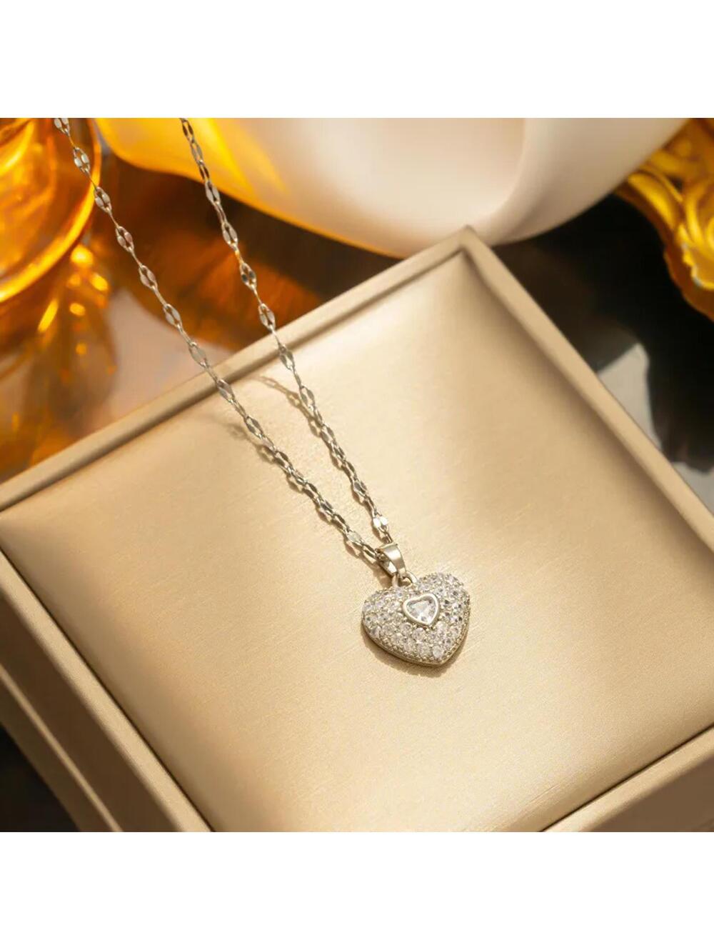 Sparkly heart - Necklace - Silver - CZs - 18"